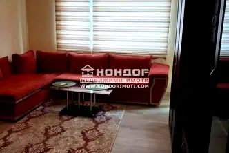 Двустаен апартамент с южно изложение в Широк Център-Изток, Пловдив