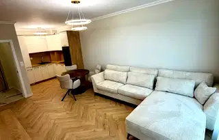 Двустаен апартамент с тераса в центъра на Пловдив