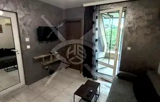 Двустаен апартамент в Център на Пловдив с тераса