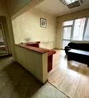 Тристаен апартамент на партер в Център, Пловдив