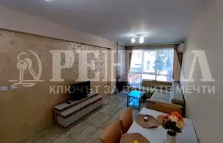 Тристаен апартамент с партерен гараж в Център, Пловдив