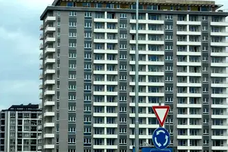 Двустаен апартамент с гледка към тепетата в Гагарин, Пловдив