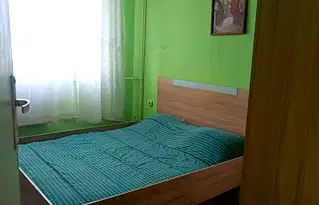 Тристаен апартамент 69 кв.м в Гагарин, Пловдив, последен етаж