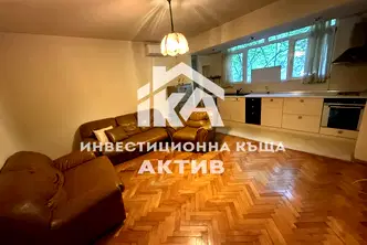 Тристаен апартамент в Гагарин с източно и западно изложение
