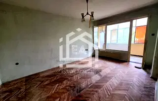Двустаен апартамент с три отделни стаи в Христо Смирненски, Пловдив