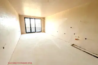 Двустаен апартамент 88 кв.м. в Христо Смирненски, Пловдив