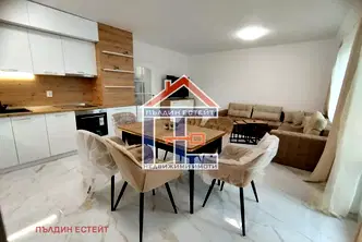 Тристаен апартамент в Христо Смирненски с две тераси