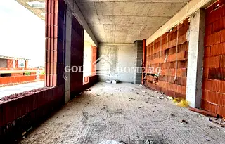 Тристаен апартамент с голяма тераса в Христо Смирненски, Пловдив