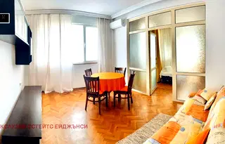 Просторен 3-стаен апартамент с гараж в Христо Смирненски, Пловдив
