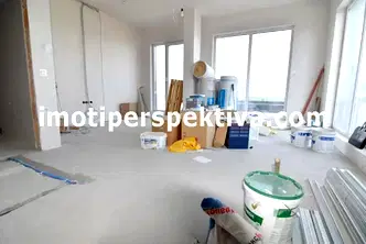 Тристаен апартамент с гараж в Христо Смирненски, Пловдив