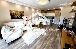 Тристаен апартамент с две тераси в Христо Смирненски, Пловдив