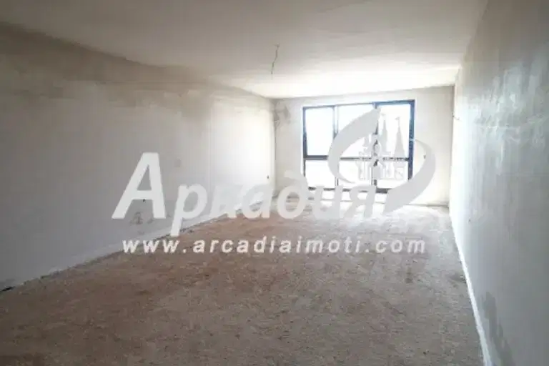 4-bedroom apartment in Plovdiv, Hristo Smirnenski