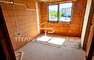 4-стаен апартамент в Христо Смирненски с тераса