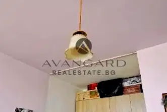 Двустаен апартамент в Изгрев, Пловдив с тераса