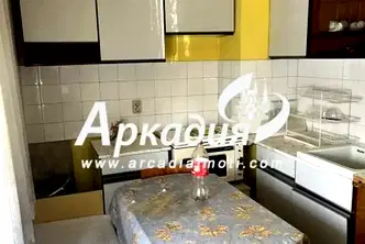 Двустаен апартамент в Изгрев, Пловдив с тераса