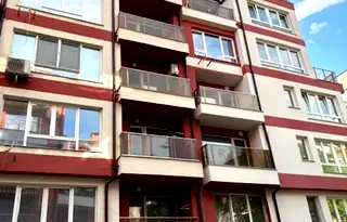 Двустаен апартамент в Каменица 1 с тераса до хотел Норис
