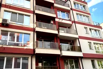 Двустаен апартамент в Каменица 1 с тераса до хотел Норис