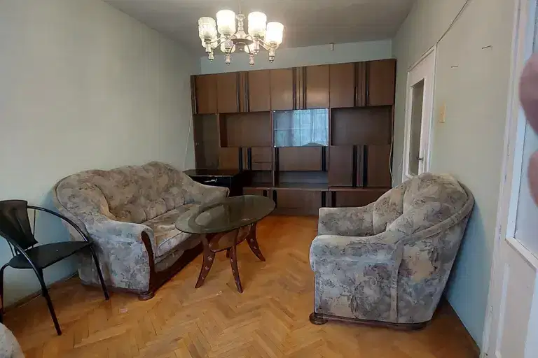 Тристаен апартамент с голяма тераса в Каменица 2, Пловдив