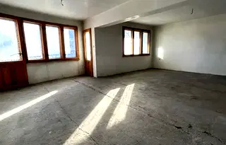 Тристаен апартамент 110 кв.м в Каменица 2, Пловдив