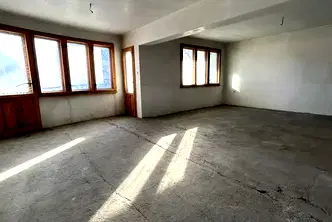 Тристаен апартамент 110 кв.м в Каменица 2, Пловдив