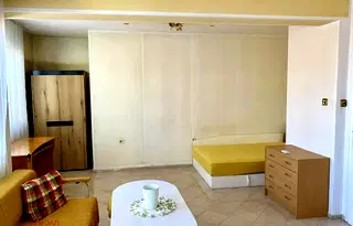 Едностаен апартамент в Каменица 2 с остъклена тераса