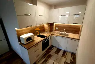 Двустаен апартамент с паркомясто в Каменица 2, Пловдив