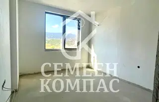 Двустаен апартамент в Коматево с паркомясто, Пловдив