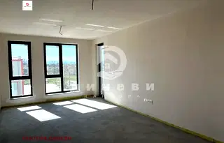 Двустаен апартамент с тераса в Кършияка, Пловдив