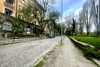 Двустаен апартамент в Кършияка с тераса и избено помещение
