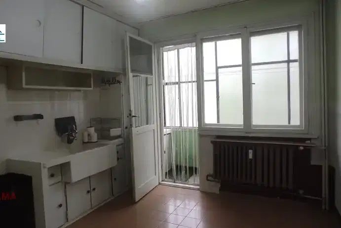 2-стаен апартамент в Кършияка, Пловдив с тераса