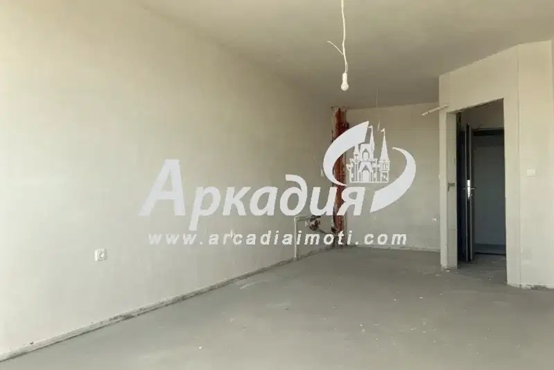 Двустаен апартамент в Кършияка с тераса, Пловдив