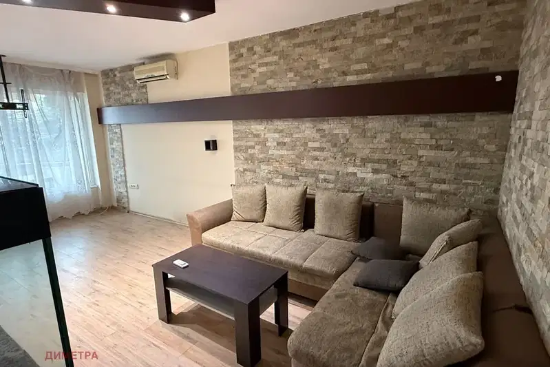 3-bedroom apartment in Plovdiv, Kyrshiyaka