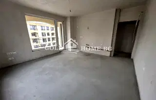 Тристаен апартамент в Кършияка с две тераси