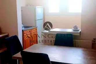 Тристаен апартамент в Кършияка с тераса и избено помещение