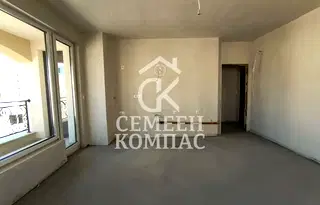 Тристаен апартамент в Кършияка с тераса и асансьор