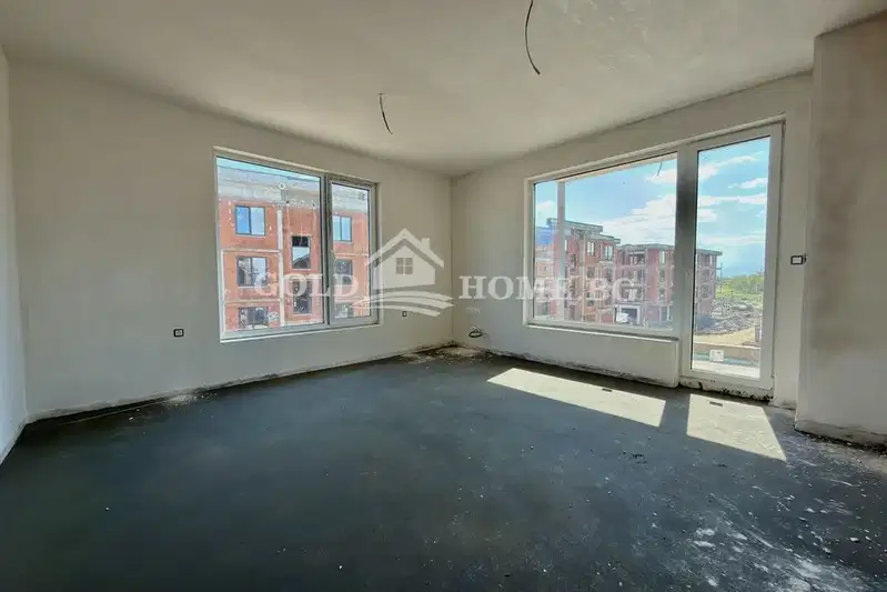 Three-room apartment with two terraces in Karshiyaka, Plovdiv