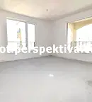 Тристаен апартамент в Кършияка с две тераси до Практис