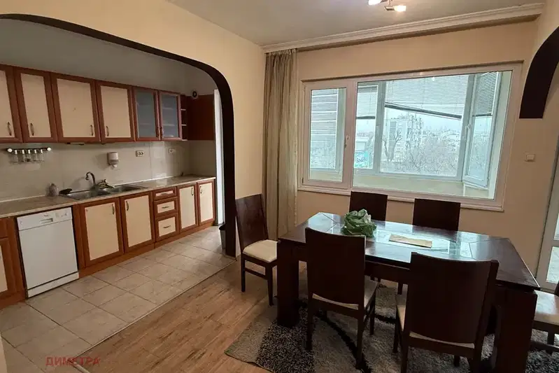 4-bedroom apartment in Plovdiv, Kyrshiyaka