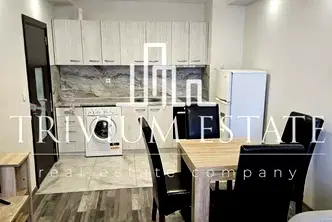 Двустаен апартамент с паркомясто в Кършияка, Пловдив