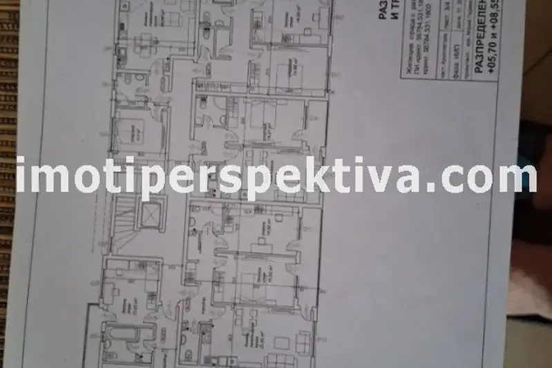 Тристаен апартамент с тераса в Кючук Париж, Пловдив