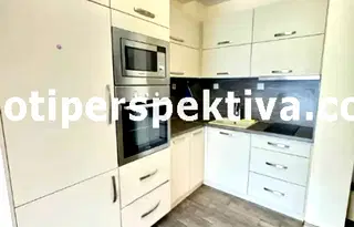 Тристаен апартамент с паркомясто в Кючук Париж, Пловдив