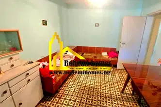 Тристаен апартамент с голяма тераса в Кючук Париж, Пловдив