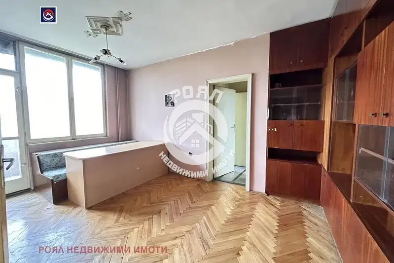 4-стаен апартамент в Кючук Париж с две тераси