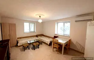 Едностаен апартамент в Кючук Париж, Пловдив, на партерен етаж