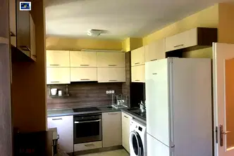 Тристайно апартамент с голяма тераса в Кючук Париж, Пловдив