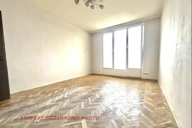 3-bedroom apartment in Plovdiv, Mladejki Hylm