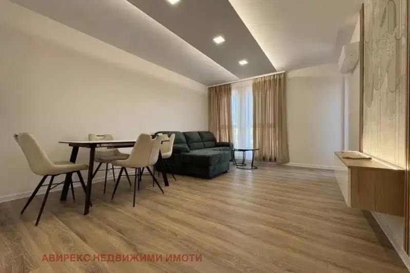 Двустаен апартамент в Остромила с тераса, Пловдив