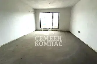 Тристаен апартамент с две тераси в Остромила, Пловдив