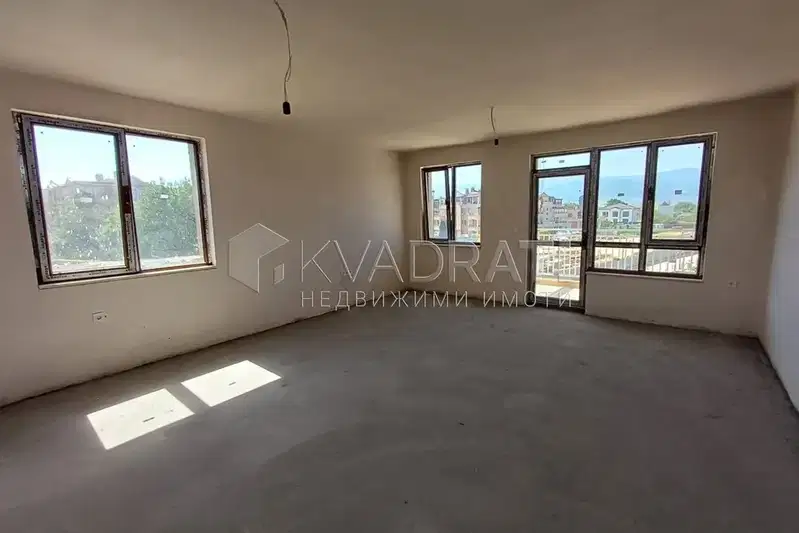 4-bedroom apartment in Plovdiv, Ostromila
