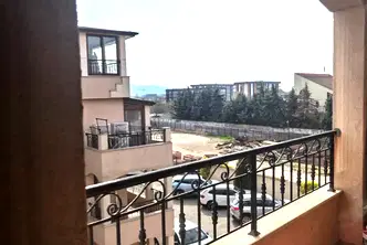 Двустаен апартамент в Остромила, Пловдив на трети етаж